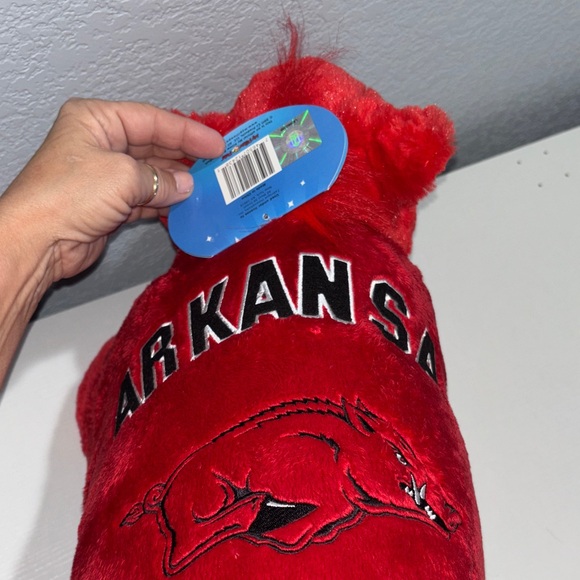 🫶🏼Arkansas Razorbacks Red Plush Pillow Pet - Picture 5 of 9
